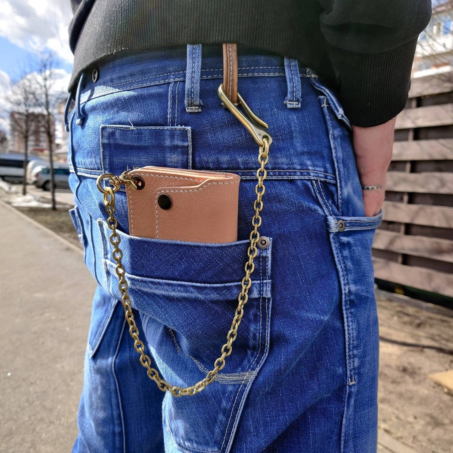 Short Trucker Wallet With A Ring For Chain or Lanyard, Unpainted Veg Tanned Wallet For Rider, Biker or Trucker