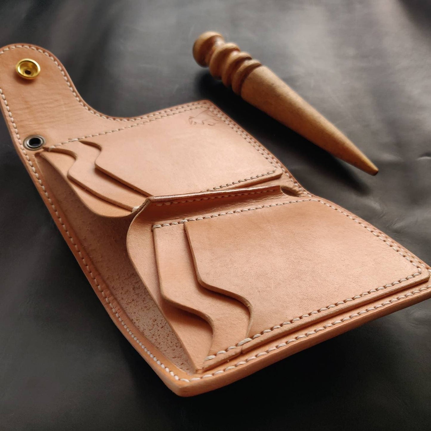 Leather Biker Wallet With A Ring For Chain Or Lanyard, Unpainted Veg Tanned Travel Western Wallet