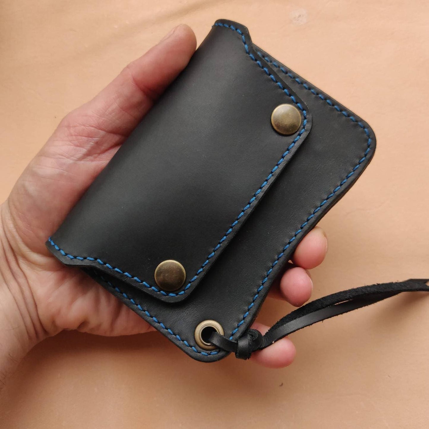 Short Trucker Wallet With A Ring For Chain Or Lanyard, Veg Tan Wallet, Stylish Wallet For Rider, Biker or Trucker