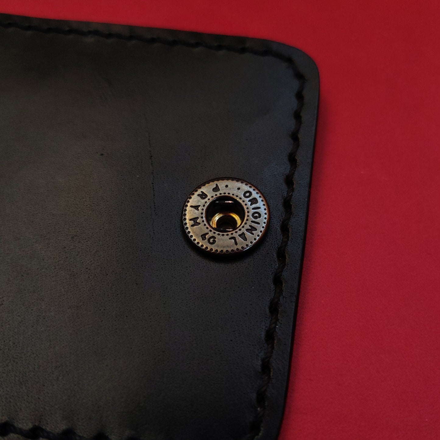 Leather vertical minimalist bifold EDC wallet