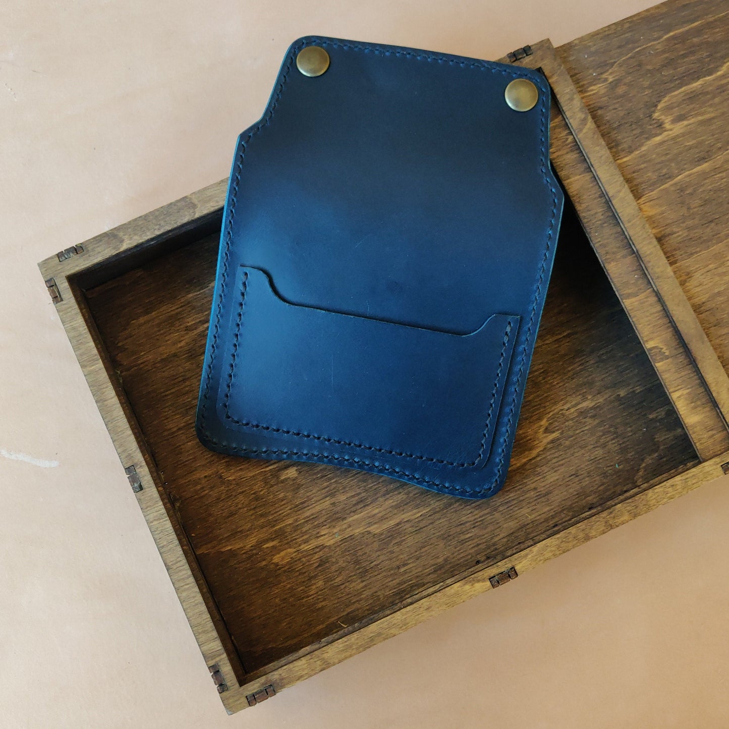 Short Trucker Wallet With A Ring For Chain Or Lanyard, Veg Tan Wallet, Stylish Wallet For Rider, Biker or Trucker