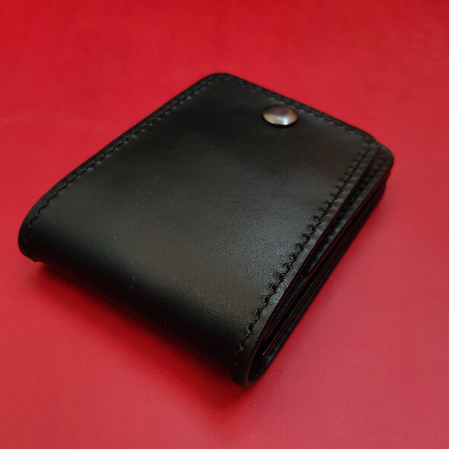 Leather vertical minimalist bifold EDC wallet