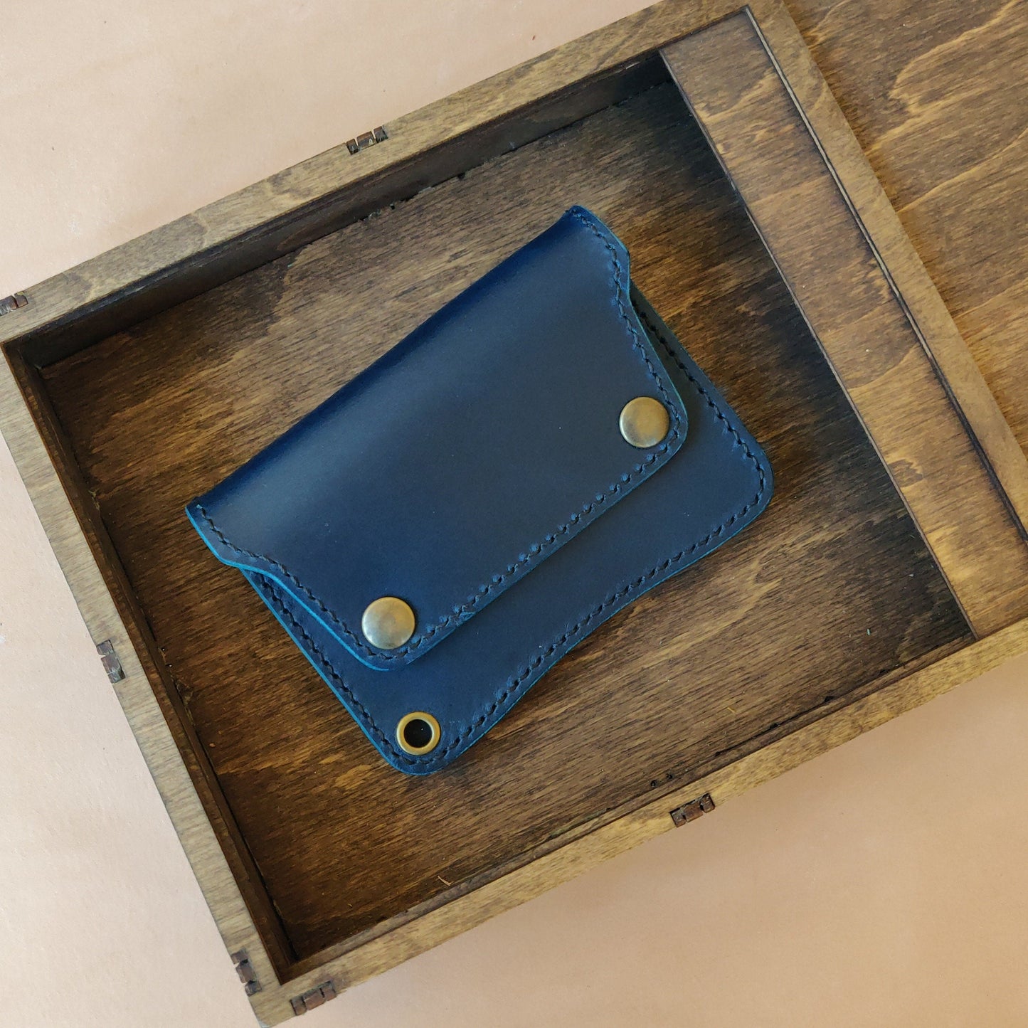 Short Trucker Wallet With A Ring For Chain Or Lanyard, Veg Tan Wallet, Stylish Wallet For Rider, Biker or Trucker